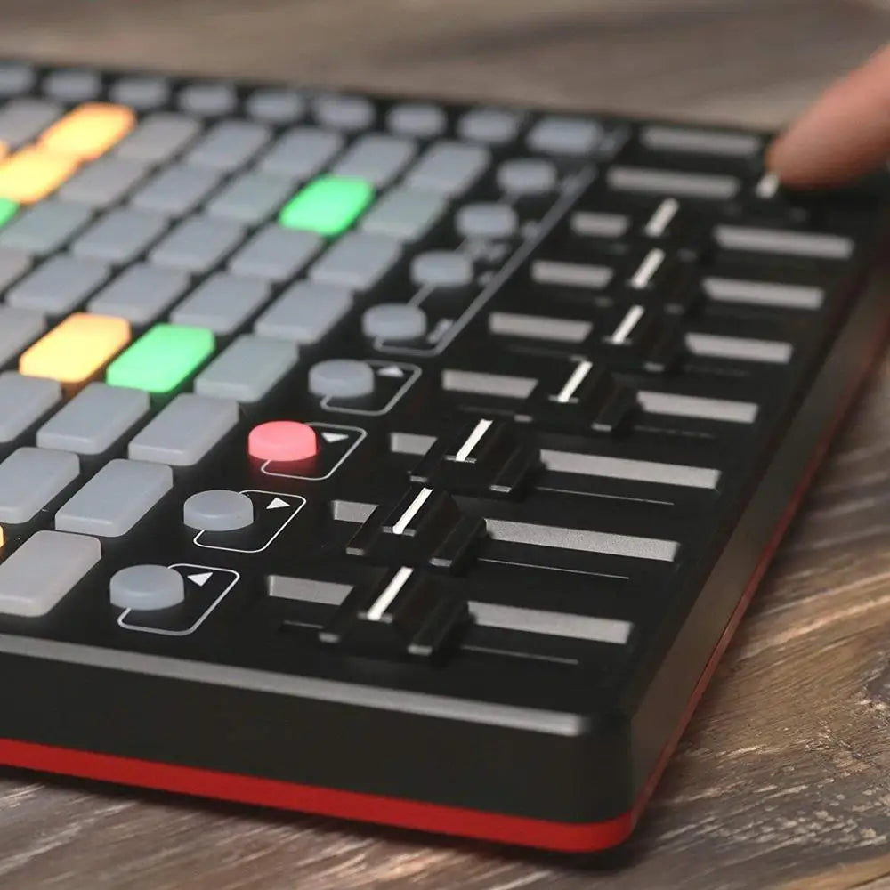 Akai professional APC Mini Compact Ableton live controller and Ableton Live Live download (8 x 8 backlight clip launch grid)